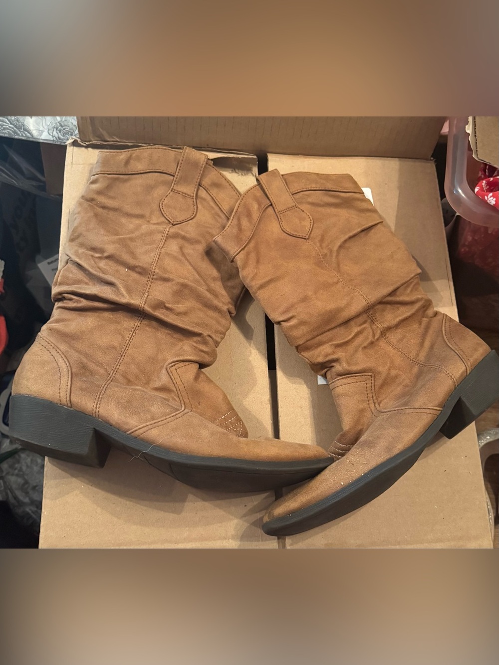 Women's slouchy brown cowboy boots size 7